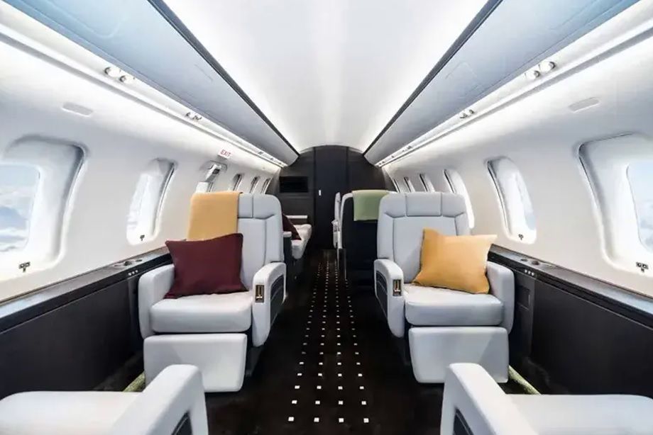 new_challemnger_605_interior_7